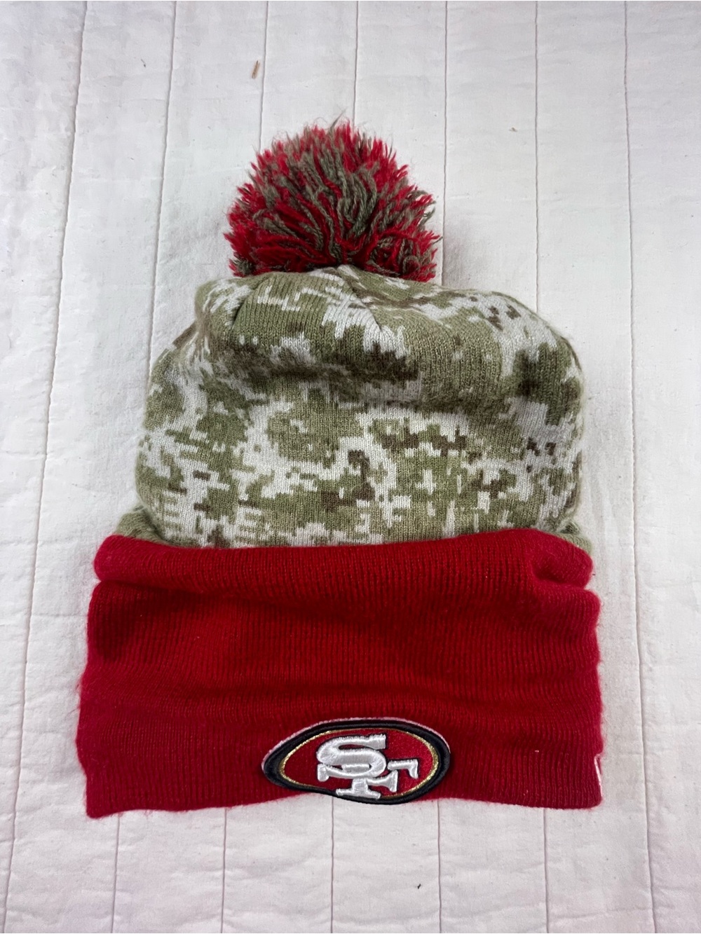 San Francisco 49ers NFL Camo Pom Fleece Lined Beanie Hat